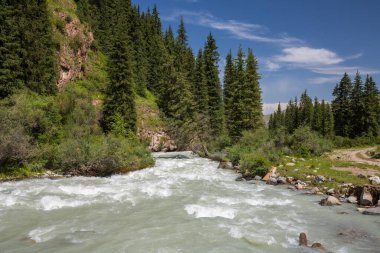 Karakol Vadisi, Kırgızistan 'ın Kırgızistan bölgesindeki en popüler turizm merkezlerinden biridir.