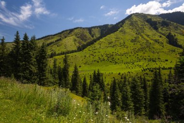 Karakol Vadisi, Kırgızistan 'ın Kırgızistan bölgesindeki en popüler turizm merkezlerinden biridir.