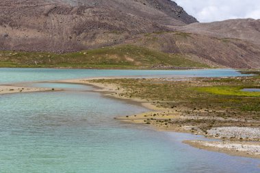 Arabel Platosu, Kırgızistan 'ın Issyk-Kul bölgesinin güney kesiminde deniz seviyesinden yaklaşık 4000 metre yükseklikte yer alan bir dağlık alandır.