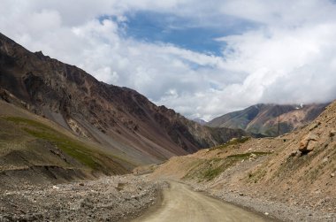 Barskoon Vadisi Kırgızistan 'da bulunan pitoresk vadilerden biridir. Vadi Ala-Too dağ sisteminin bir parçasıdır.