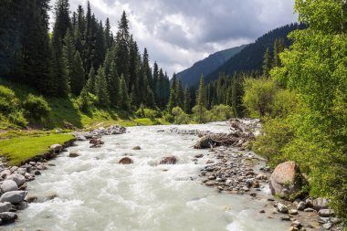 Karakol Vadisi, Kırgızistan 'ın Kırgızistan bölgesindeki en popüler turizm merkezlerinden biridir.