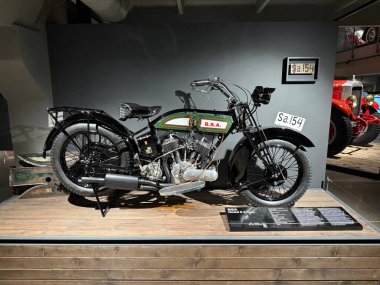 Vilnius, Litvanya - 15 Mart 2025: Klasik araba BSA Modeli E-Twin