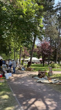 Deauville, Fransa - 27 Mayıs 2023: Deauville, Calvados, Normandiya 'daki bit pazarı