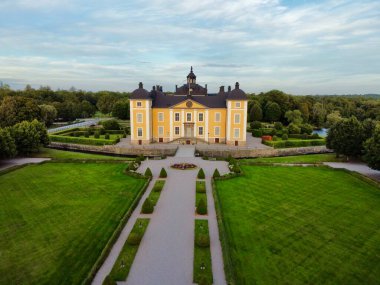 İsveç 'teki Stromsholm Sarayı veya Kalesi