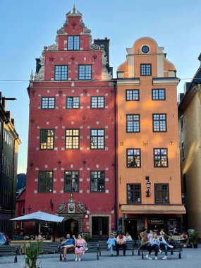 Eski Stockholm binaları, İsveç. Stockholm 'ün Eski Kasabası' nda iki tarihi bina.. 