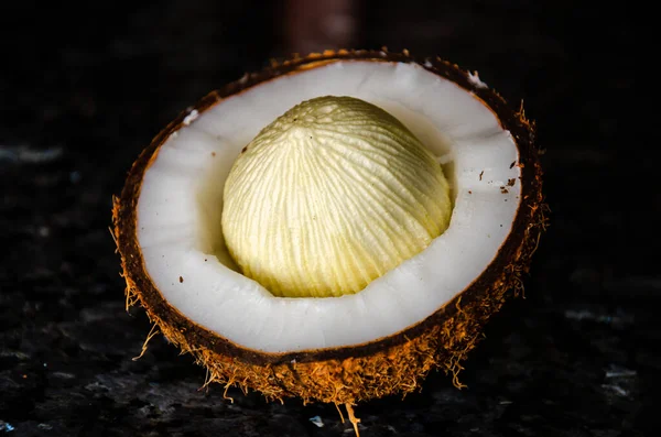 Kapusta Kokosowa Cieście Kokosowym — Zdjęcie stockowe