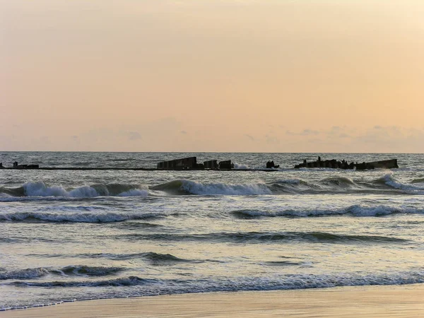 Widok Półzanurzony Statek Zachodzie Słońca Annir Bavi Mangalore Indie — Zdjęcie stockowe