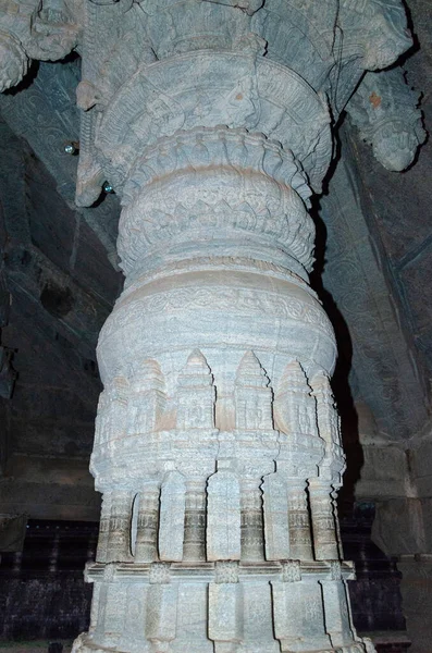 Храм Тисячі Стовпів Саавіра Камбада Басаді Маддідрі Індія — стокове фото