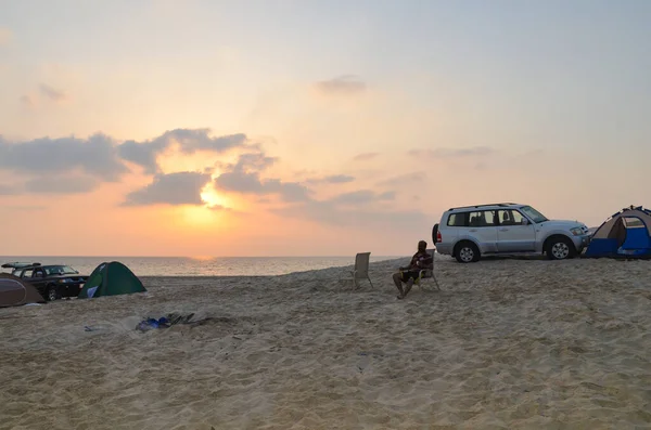Zachód Słońca Pustynnym Obozie Plaży — Zdjęcie stockowe