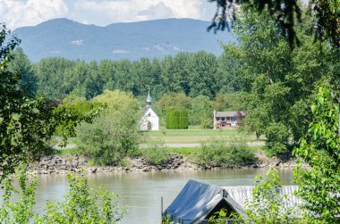 Kutsal Kurtarıcı Kilisesi, Kwantlen First Nation, McMillan Adası, Fort Langley, British Columbia, Kanada