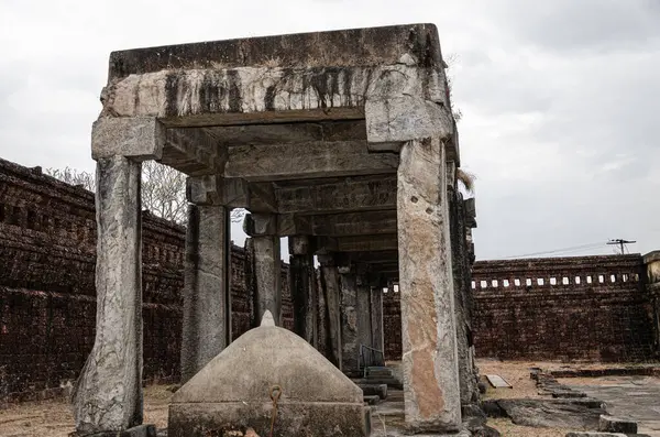 stock image Stone structure at Gomateshwara Annexe, Karkala