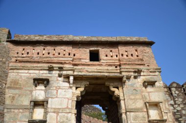 Udaipur, Rajasthan, Hindistan 'daki Kumbalgarh Kalesi' nin bir bölümü.