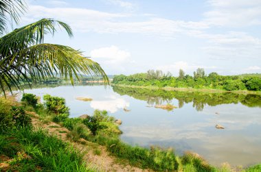 Mangalore, Karnataka, Hindistan 'daki Thumbe' deki Netravati Nehri..