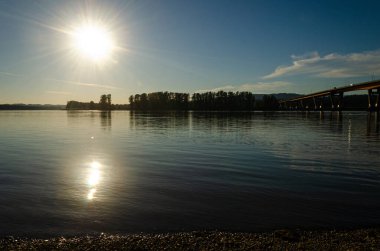 Misyon köprüsü Fraser Vadisi üzerinde Mission, British Columbia, Kanada