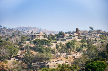 Udaipur, Rajasthan, Hindistan 'daki Kumbalgarh Kalesi' nin bir bölümü.