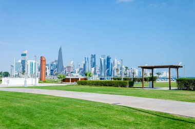 Katar Al Bidda Park 'tan Doha İş Bölgesi Görünümü