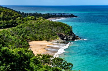 Plaj Grande Bas Vent ve Plage de Tillet, Basse-Terre, Guadeloupe, Küçük Antiller, Karayipler