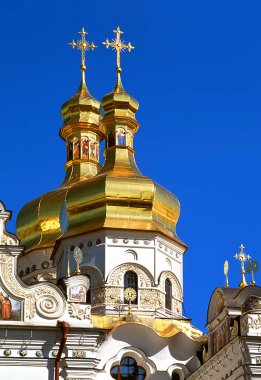 Dormition Katedrali 'nin Altın Kubbeleri, Kiev Pechersk Lavra, Kiev, Ukrayna.