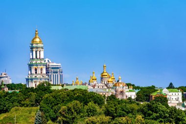 Dormition Katedrali 'nin Altın Kubbeleri, Kiev Pechersk Lavra, Kiev, Ukrayna.