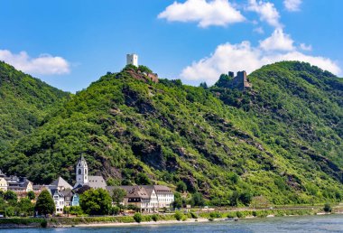 Sterrenberg Kalesi ve Liebenstein Kalesi, Kamp-Bornhofen, Rhineland-Palatinate, Almanya, Avrupa