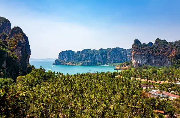 Railay West Bay, Krabi Eyaleti, Andaman Denizi, Tayland