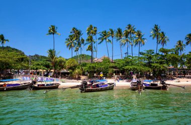 Railay West Beach, Krabi Eyaleti, Tayland.