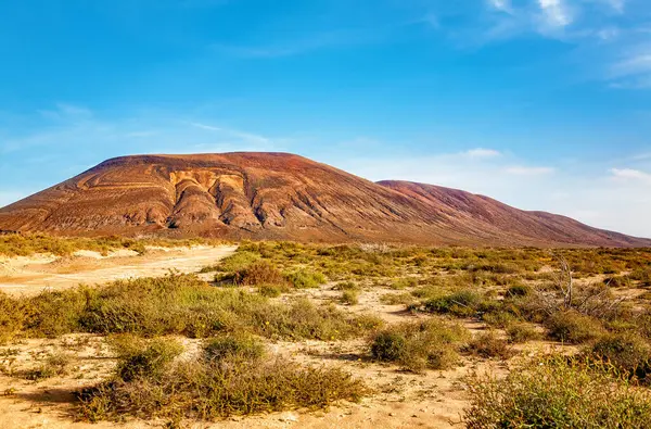 La Aguja Grande Dağı La Graciosa Adası, Lanzarote Adası, Kanarya Adaları, İspanya, Avrupa.