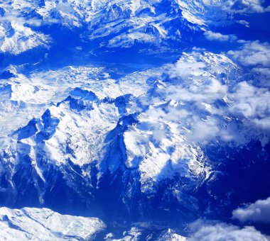 Pireneler Dağları 'nın havadan görünüşü, Avrupa