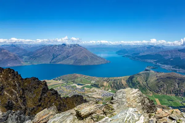 Queenstown ve göl Wakatipu, Otago, South Island, Yeni Zelanda, Oceania