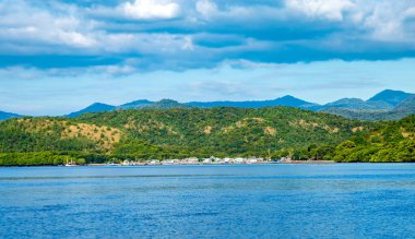 Küçük bir köy, Rinca Adası, Komodo Ulusal Parkı, Flores, Endonezya, Güneydoğu Asya