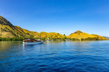 Phinisi teknesi, Flores Adası, Komodo Ulusal Parkı, Flores, Endonezya, Güneydoğu Asya.
