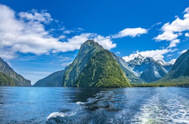 Milford Sound, Ulusal Park Fjordland, Güney Adası, Yeni Zelanda, Okyanusya