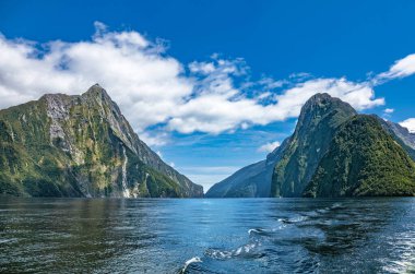 Milford Sound, Ulusal Park Fjordland, Güney Adası, Yeni Zelanda, Okyanusya
