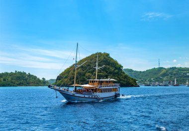 Geleneksel Phinisi yelkenli gemileri, Labuan Bajo, Flores Adası, Endonezya