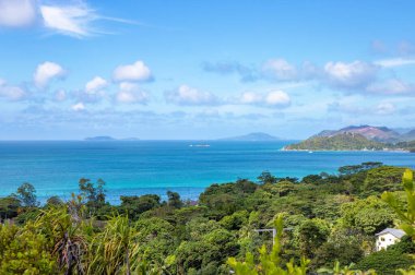 Praslin Adası 'nın batı kıyısı, Seyşeller Cumhuriyeti, Afrika