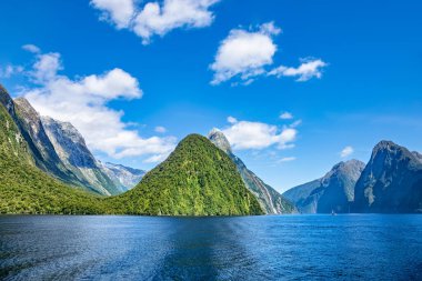 Milford Sound, Ulusal Park Fjordland, Güney Adası, Yeni Zelanda, Okyanusya