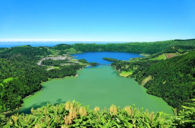Lagoa das Sete Cidades, Yedi Şehrin Lagünü, Sao Miguel Adası, Azores, Acore, Portekiz, Avrupa.  
