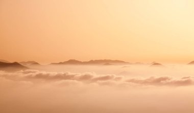 Gün batımında dağların zirveleri, Lanzarote Adası, Kanarya Adaları, İspanya, Avrupa