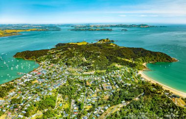 Russell kasabasının hava manzarası, Kuzey Adası, Yeni Zelanda, Okyanusya. 