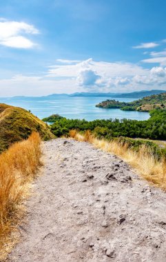 Doğu kıyısı, Labuan Bajo, Ost Nusa Tenggara, Flores, Endonezya, Güneydoğu Asya