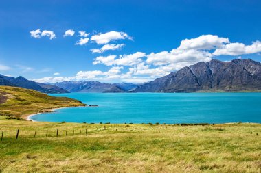 Hawea Gölü ve dağlar, Otago, Güney Adası, Yeni Zelanda, Okyanusya