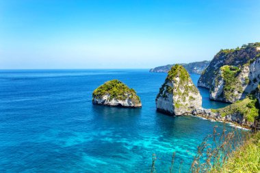 Diamand Beach 'teki kayalıklar, Nusa Penida Adası, Endonezya, Güneydoğu Asya