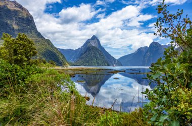 Milford Sound, Ulusal Park Fjordland, Güney Adası, Yeni Zelanda, Okyanusya