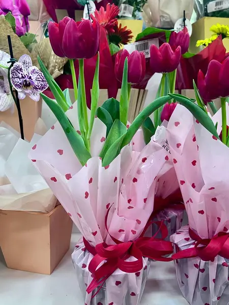 Bahçedeki güzel çiçekler