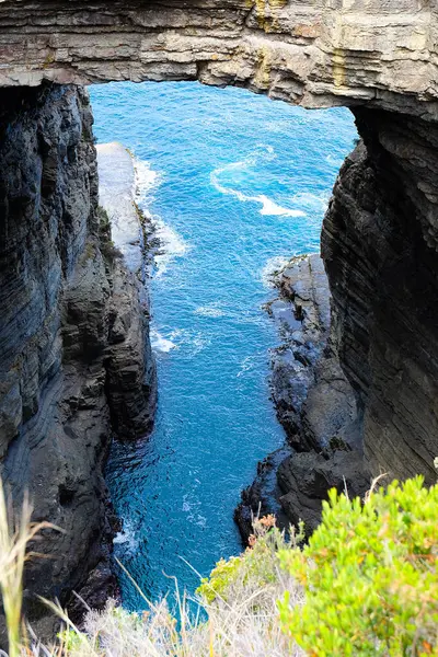 Tasman Kemeri, Şeytan 'ın Mutfağı ve Rüzgar Deliği, Tazmanya, Hobart, Avustralya 