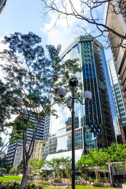 Brisbane Nehri ve Brisbane, Queensland, Avustralya 'daki binalar