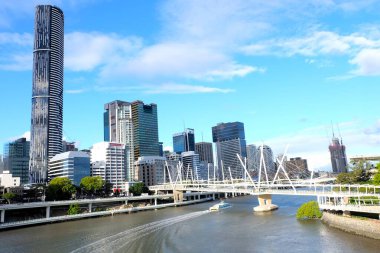 Brisbane Nehri ve Brisbane, Queensland, Avustralya 'daki binalar 