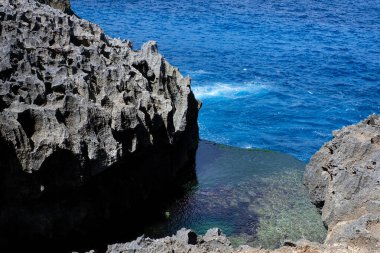 Angel 's Billabong, Nusa Penida Adası, Bali, Endonezya' daki şeytan havuzu.
