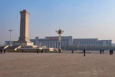Pekin 'deki Tiananmen Meydanı' nda güzel mavi bir kış günü, Çin 