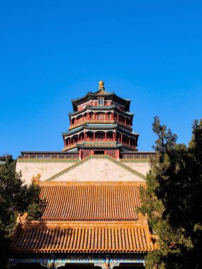 Yaz Sarayı ve Kunming Gölü ve kışın en uzun koridor, Pekin, Çin.